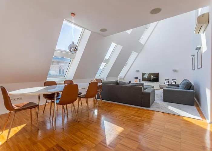 Modern Floor With A Terrace Apartament *