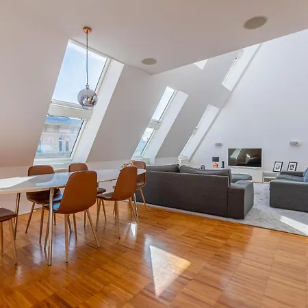 Modern Floor With A Terrace Lejlighed *