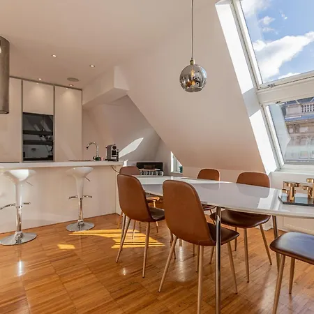 Апартаменты Modern Penthouse Private Terrace Jacuzzi Будапешт