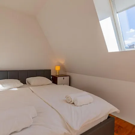 Modern Penthouse Private Terrace Jacuzzi Apartment