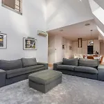 Modern Floor With A Terrace شقة *