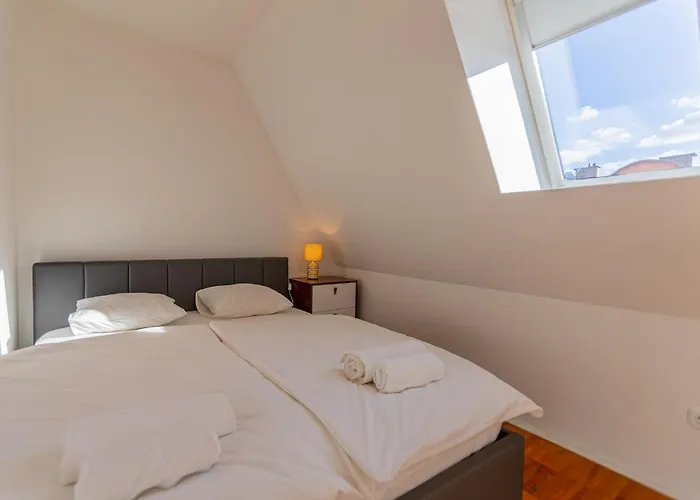 Modern Floor With A Terrace Apartament